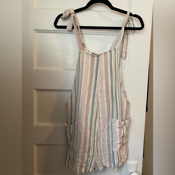 American Eagle Romper - Picture 1 of 2